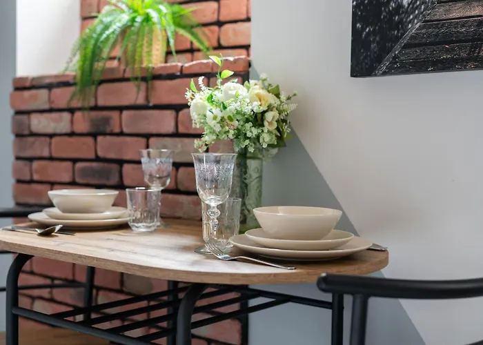 Appartement Underground Level Close To The Market Square In By Renters *