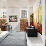 公寓 Underground Level Close To The Market Square In By Renters
