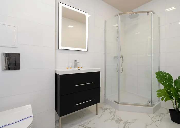 Apartment Underground Level Close To The Market Square In By Renters Poznan