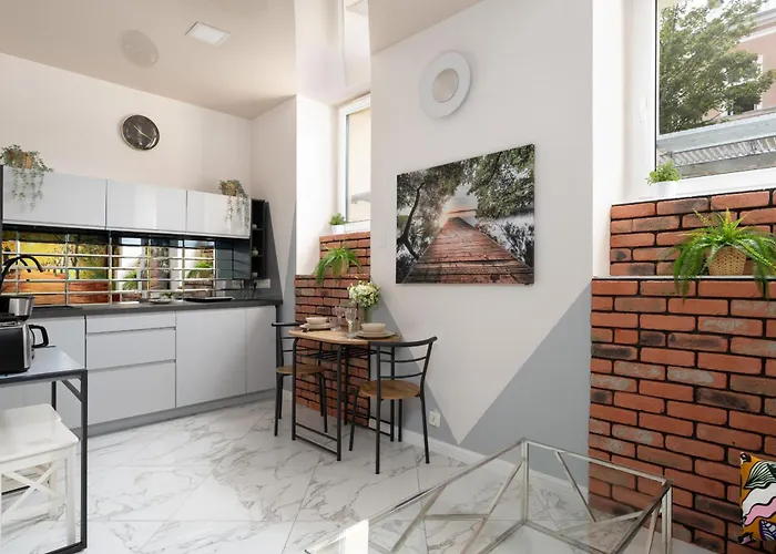 Underground Level Close To The Market Square In By Renters *