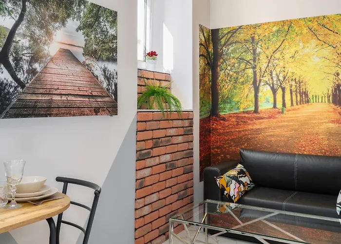 Underground Level Close To The Market Square In By Renters Apartment *